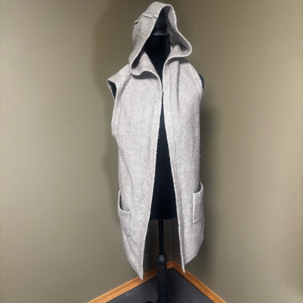 Tahari Wool Blend Sleeveless Hooded Open Front Cardigan with Pockets size Large